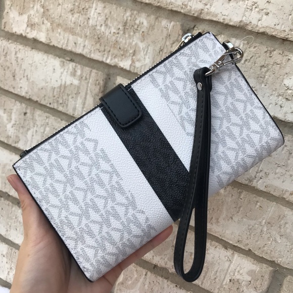 Nwt! Michael kors wallet wristlet - Picture 7 of 8